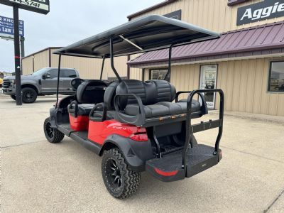 2023 CLUB CAR ONWARD LIFTED 6 PASSENGER WITH EFI GAS ENGINE-$1,500 OFF MSRP Golf Cars